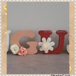 Lettre en bois à poser de 10cm thème fleurs 3D