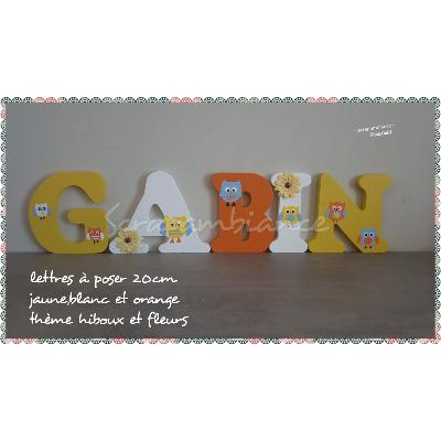 Lettre en bois à poser de 20cm hiboux et fleurs