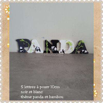 Lettre en bois à poser de 10cm thème panda et bambou