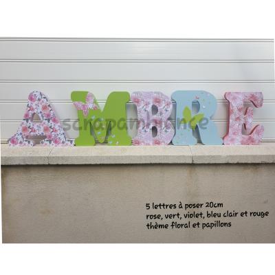 Lettre en bois à poser de 20cm floral et papillons 