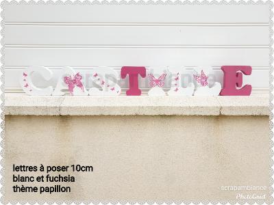 Lettre en bois à poser de 10cm thème papillons