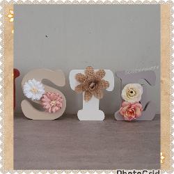 Lettre en bois à poser de 10cm thème fleurs 3D