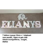 Lettre en bois à poser de 20cm éléphants, montgolfières, nuages et étoiles