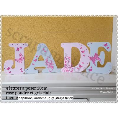 Lettre en bois à poser de 20cm papillons, arabesque et strass