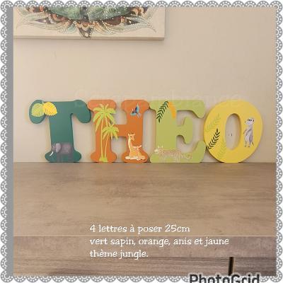 Lettre en bois à poser de 25cm thème jungle 